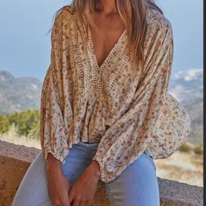 I.S.O ** By together mimi top